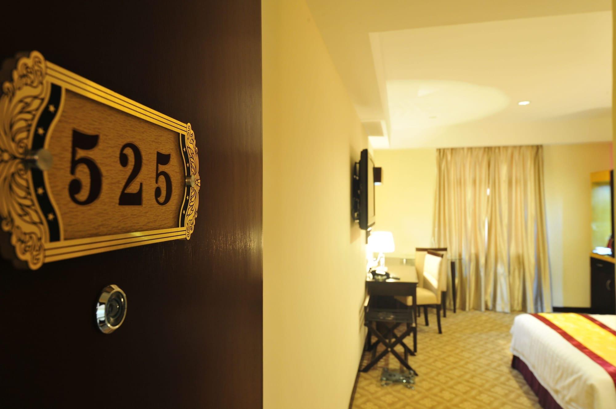 Hallmark Regency Hotel - Johor Bahru Exterior foto